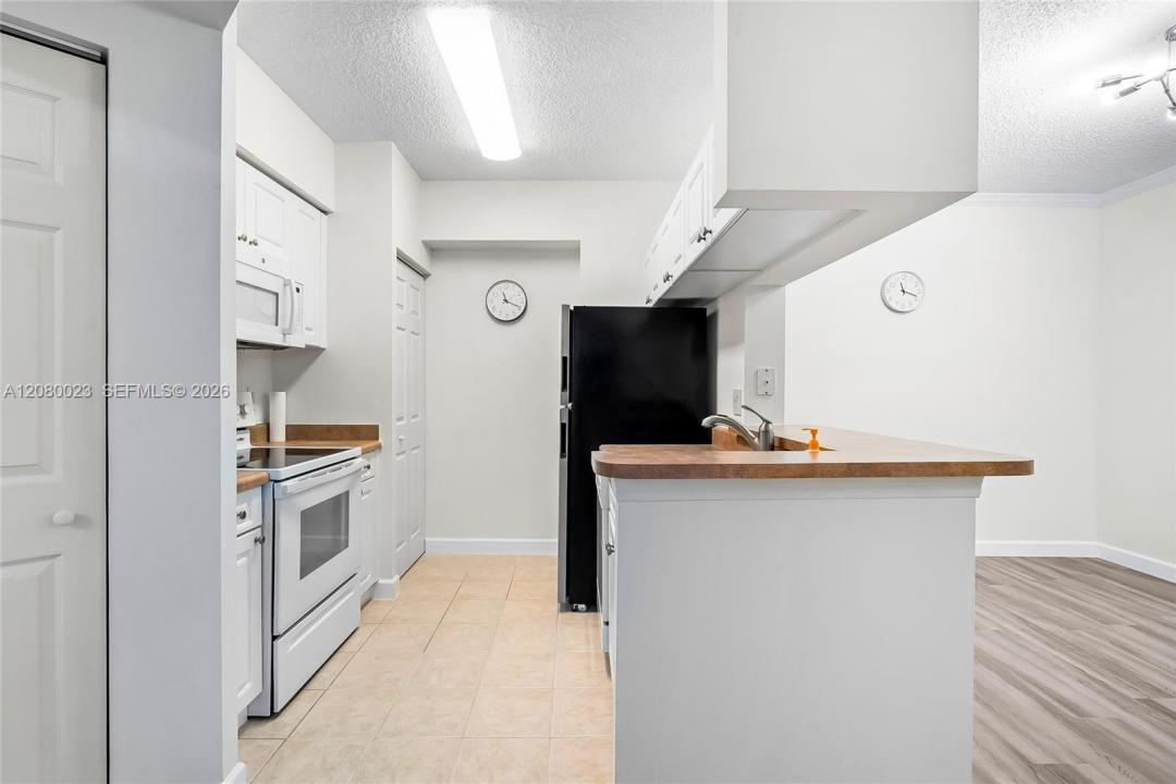 17150 N Bay Rd 2301, Sunny Isles Beach, Florida 33160, Stati Uniti