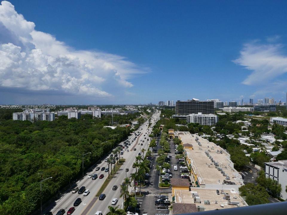 13499 Biscayne Blvd PH1701, North Miami, Floride 33181, États-Unis