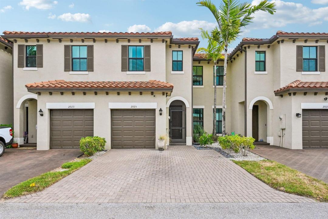 2025 OYSTERWOOD Lane, Riviera Beach, Floride 33410, États-Unis