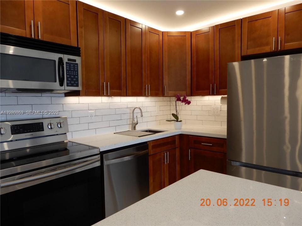 7175 NW 179th St 307, Hialeah, Florida 33015, Stati Uniti
