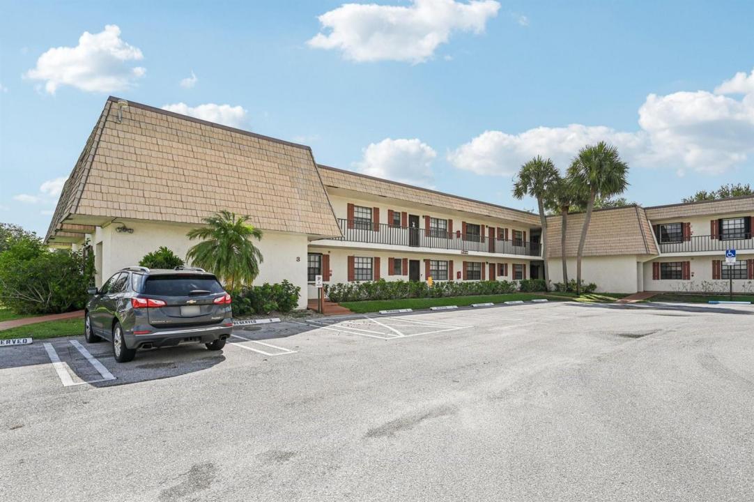 4682 OAK TERRACE Drive 4682, Florida 33463, USA