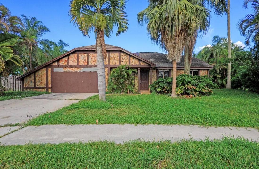 15801 W WIND Circle, Sunrise, Florida 33326, USA
