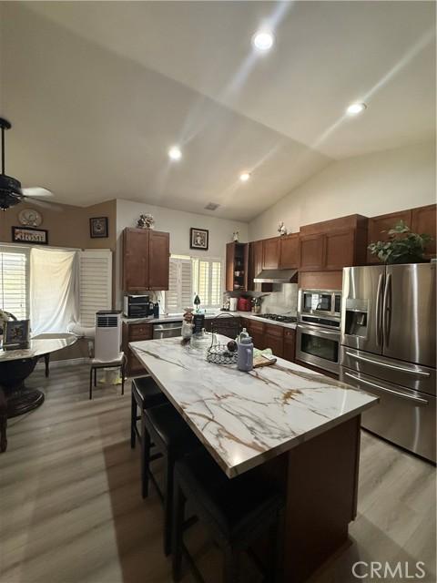 Knoll Vista, Moreno Valley, Californie 92555, États-Unis