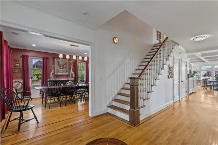 22 Tyler Point Road, Barrington, Rhode Island 02806, USA