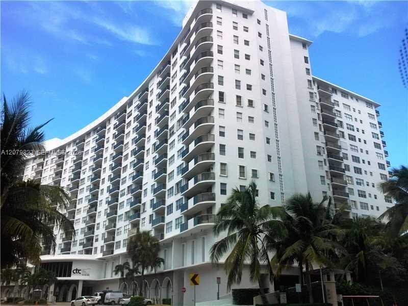 6039 Collins Ave 534, Miami Beach, Florida 33140, USA