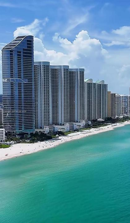 17011 N Bay Rd 112, Sunny Isles Beach, Floride 33160, États-Unis
