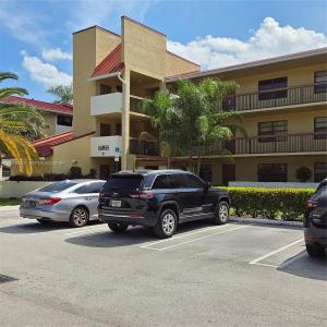 2079 Coral Ridge Dr N208, Coral Springs, Florida 33071, USA