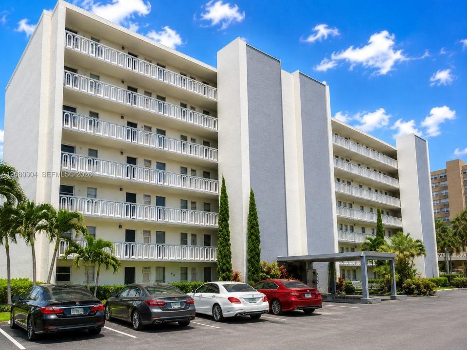 301 NE 14th Ave 507, Hallandale Beach, Florida 33009, Stati Uniti