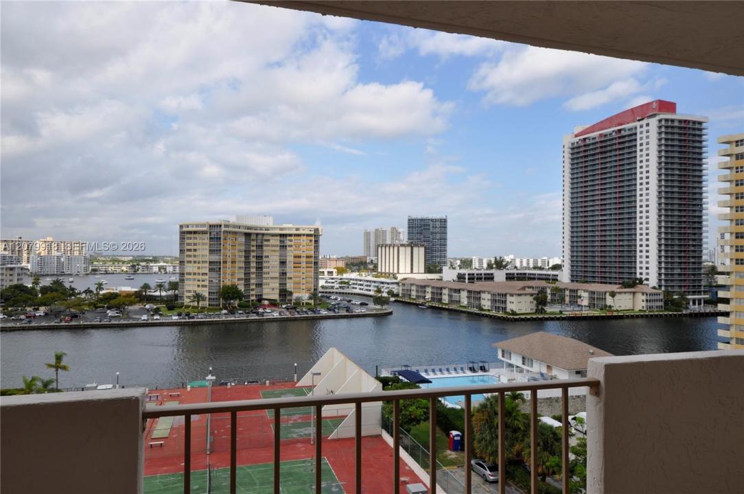 1865 S Ocean Dr 9I, Hallandale Beach, Floride 33009, États-Unis