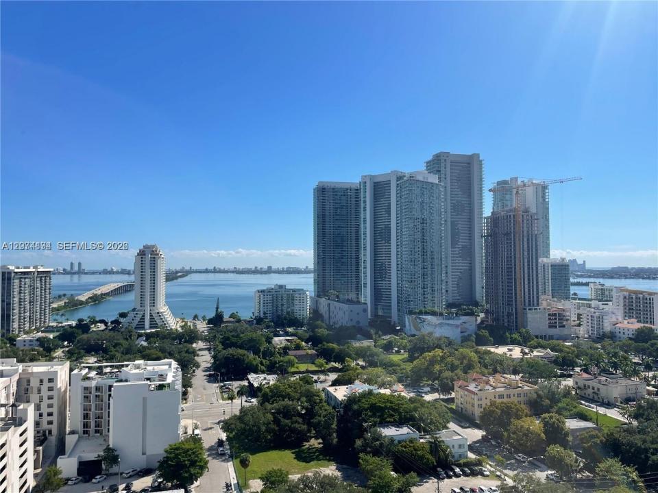 121 NE 34th St 2005, Miami, Florida 33137, USA