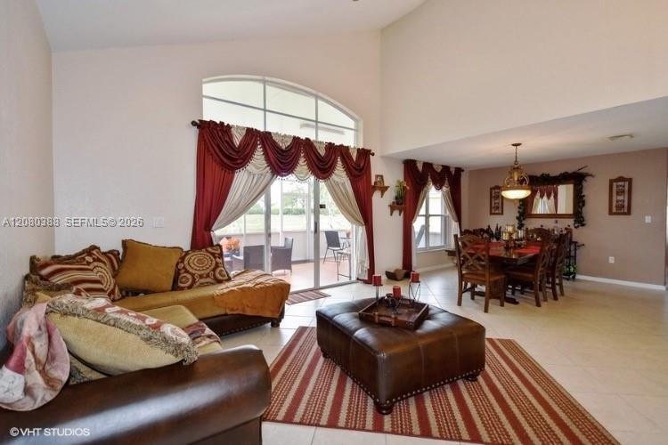 19409 NW 24th Pl, Pembroke Pines, Florida 33029, Stati Uniti
