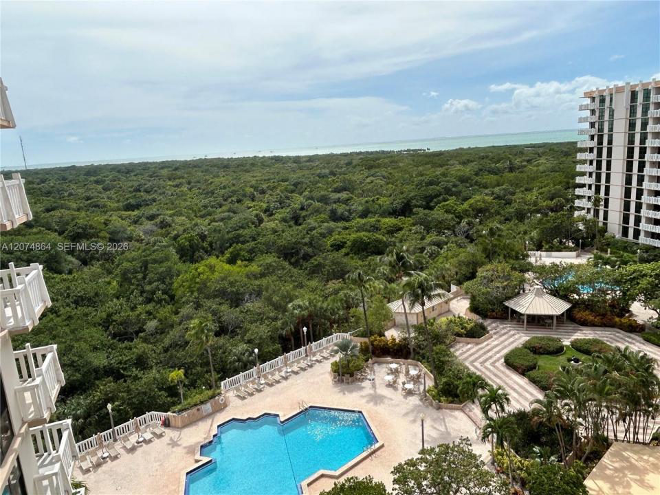 1111 CRANDON BL B1003, Key Biscayne, Floryda 33149, USA