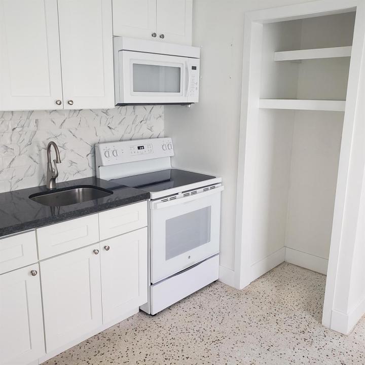 1216 Cabana Road 2, Singer Island, Florida 33404, USA