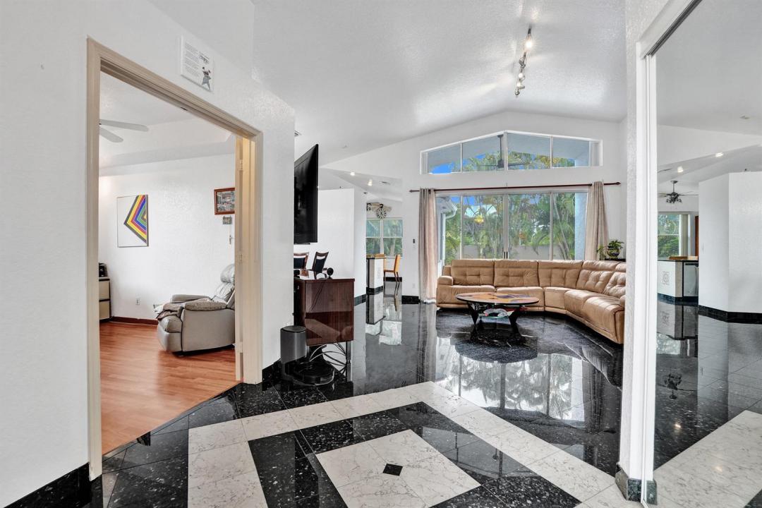 3274 NW 22ND Avenue, Oakland Park, Florida 33309, USA