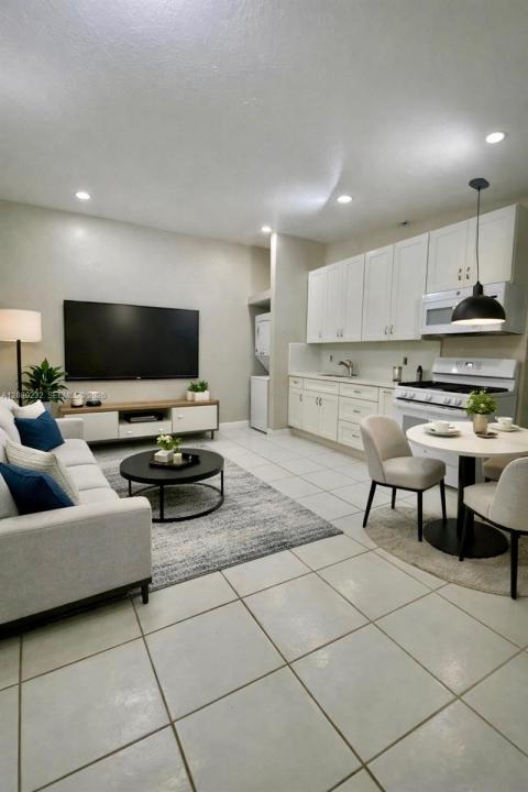 255 W 64th St, Hialeah, Florida 33012, Estados Unidos