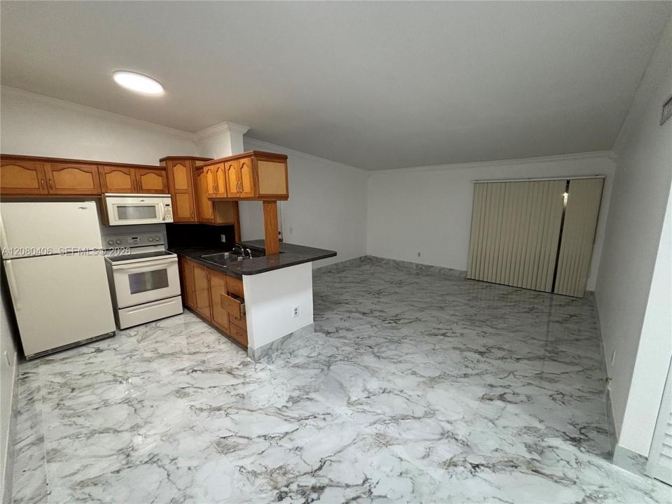 9733 Hammocks Blvd 201C, Miami, Florida 33196, Stati Uniti