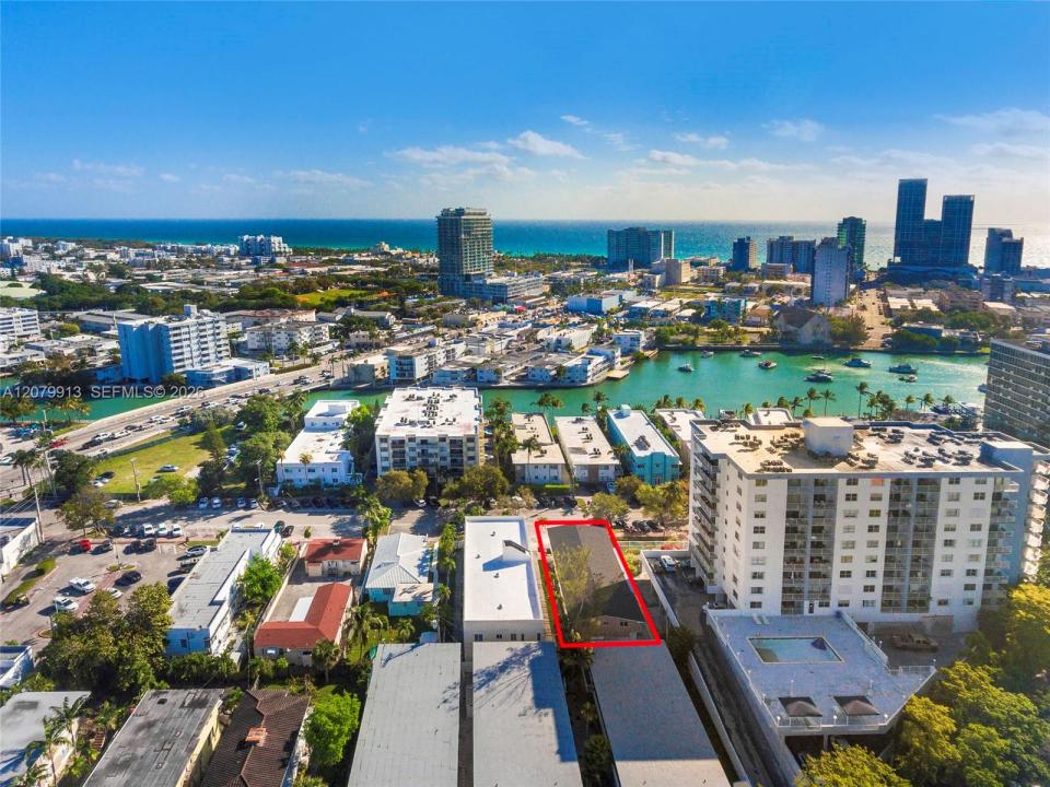 6910 Bay Dr 6, Miami Beach, Florida 33141, Stati Uniti