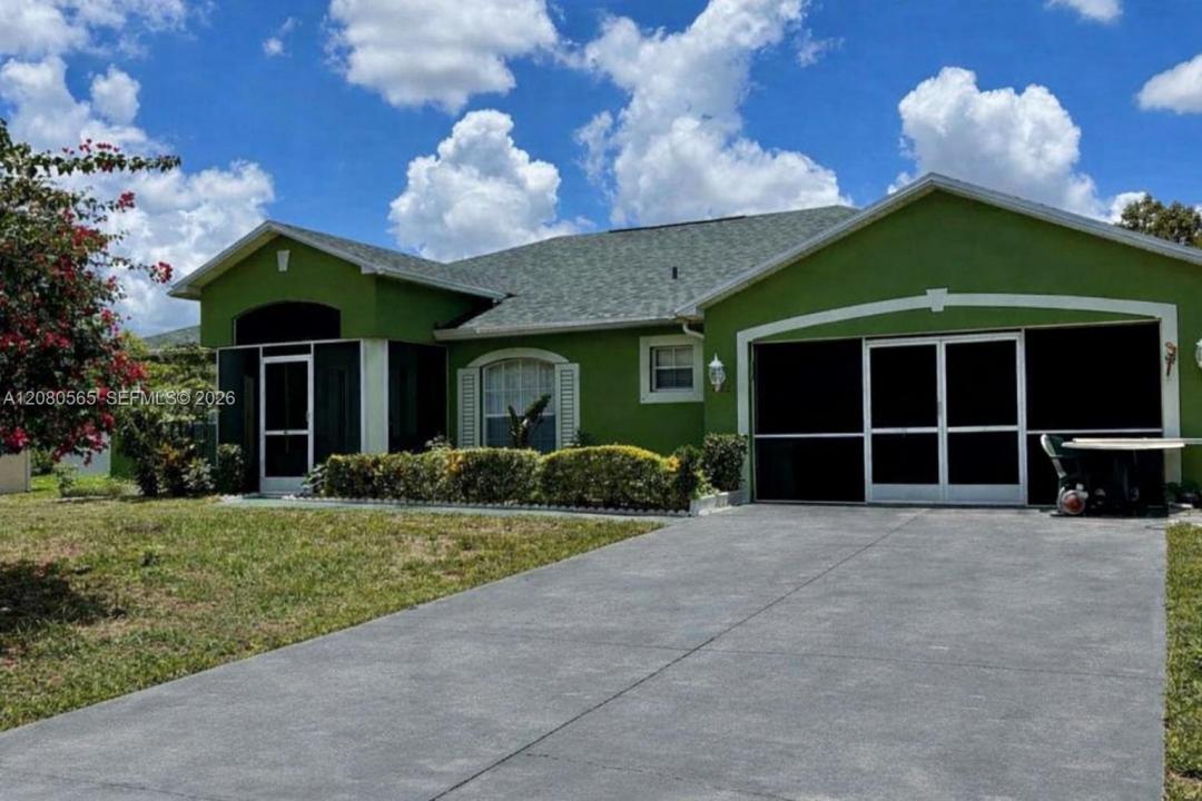 1122 MCKINLEY AVE, Lehigh Acres, Floride 33972, États-Unis