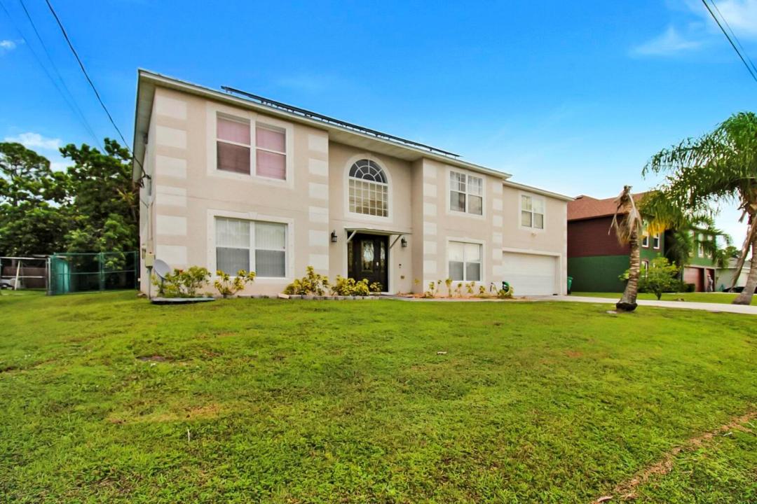 3917 SW BAMBERG Street, Port St. Lucie, Floride 34953, États-Unis