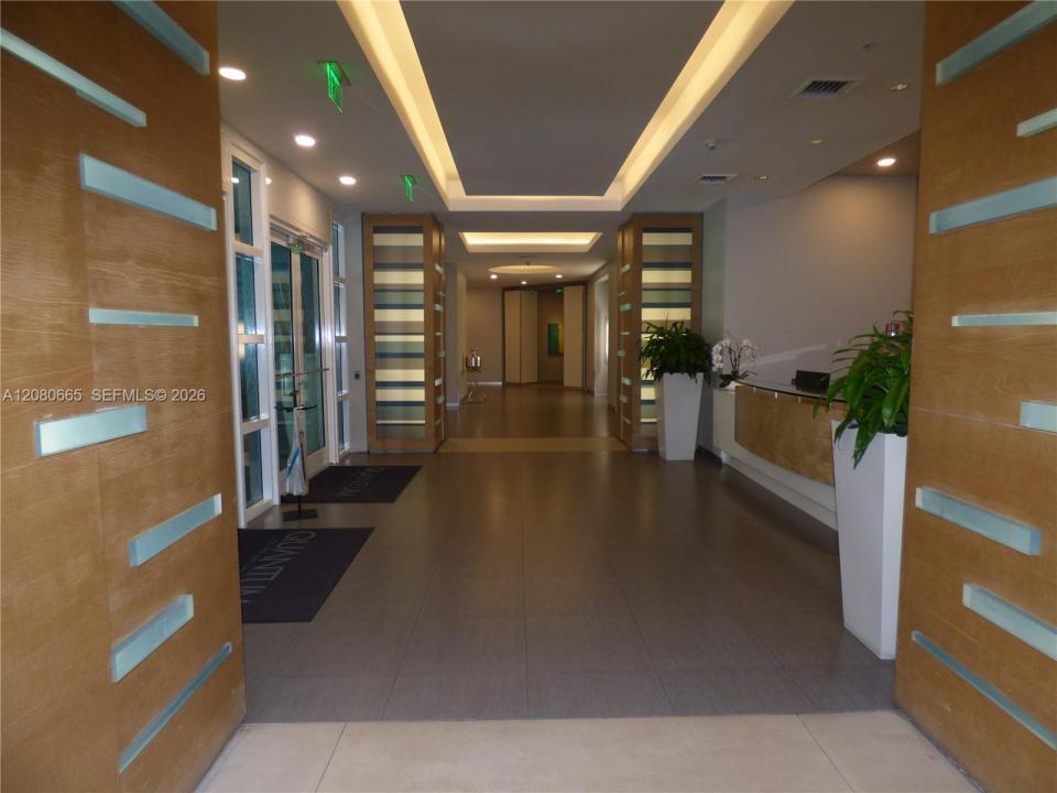 1900 N Bayshore Dr 2905, Miami, Florida 33132, Stati Uniti