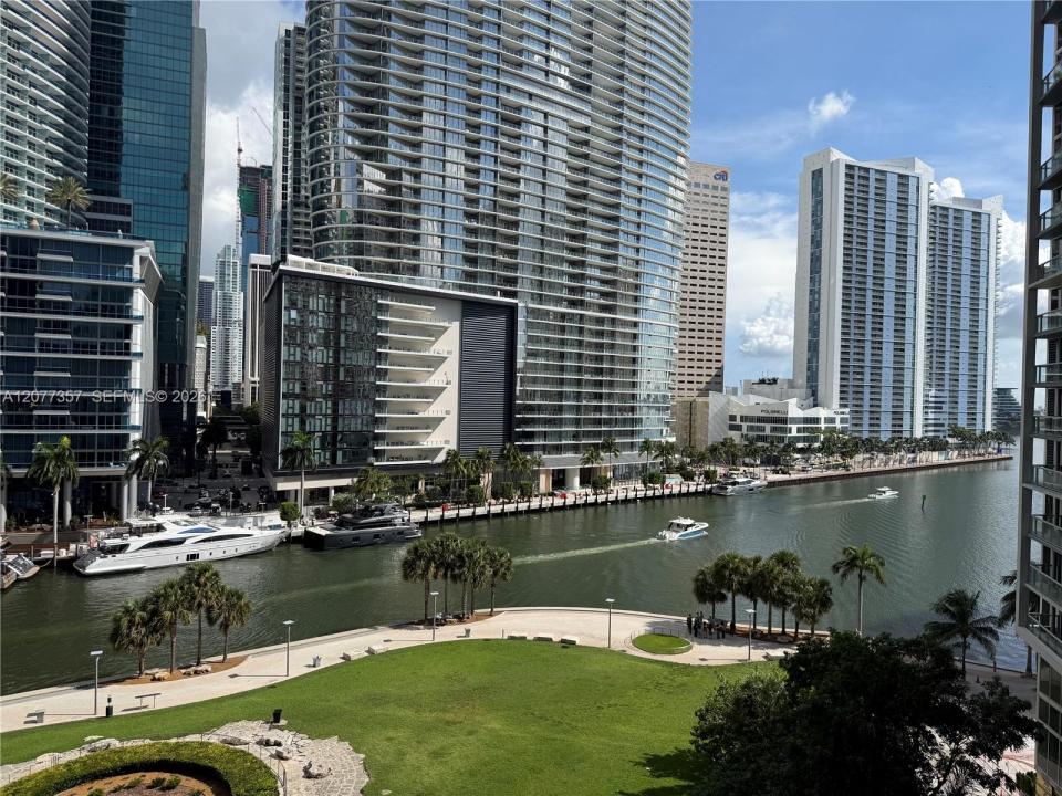 Miami, Florida 33131, USA