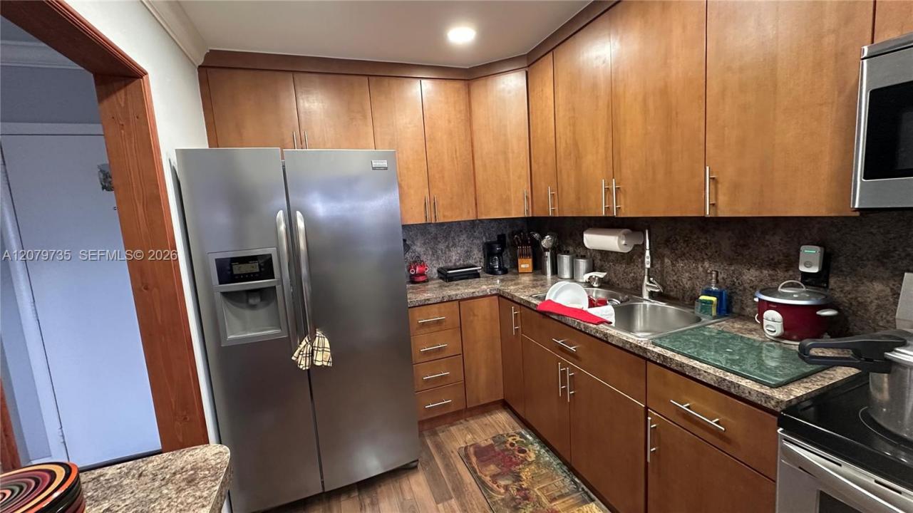 1075 W 68th St 403, Hialeah, Flórida 33014, Estados Unidos