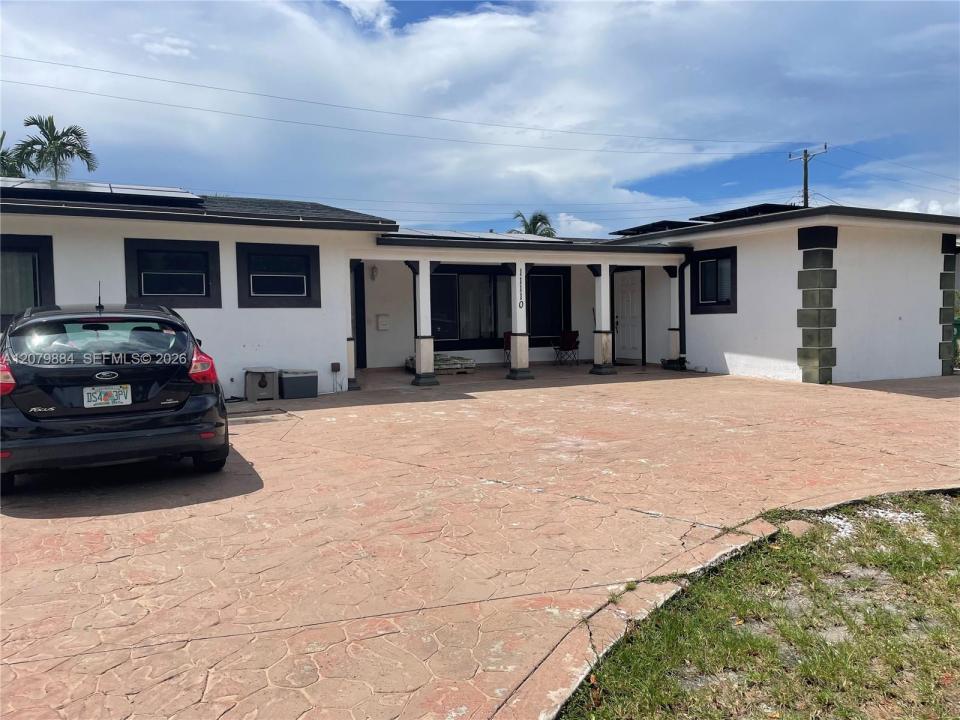 11110 NW 62nd Ave 0, Hialeah, Floryda 33012, USA