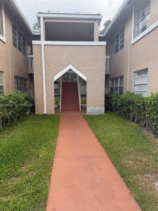 838 Twin Lakes Dr 19-E, Coral Springs, Florida 33071, USA
