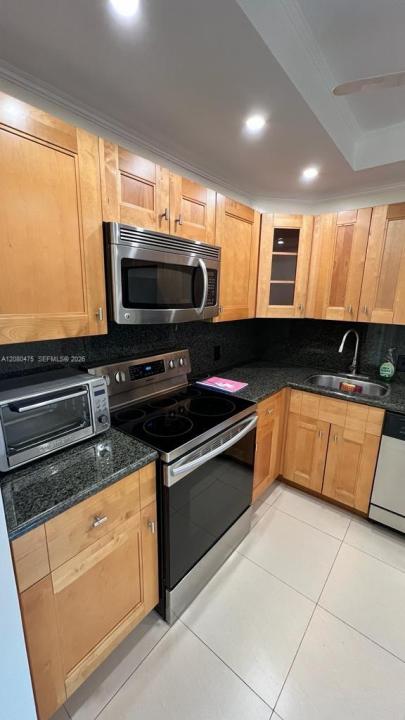 20500 W COUNTRY CLUB DR 204, Aventura, פלורידה 33180, ארצות הברית של אמריקה