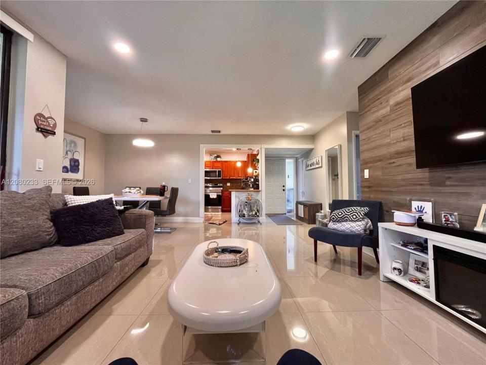 4511 S Carambola Cir S 27300, Coconut Creek, Florida 33066, Stati Uniti