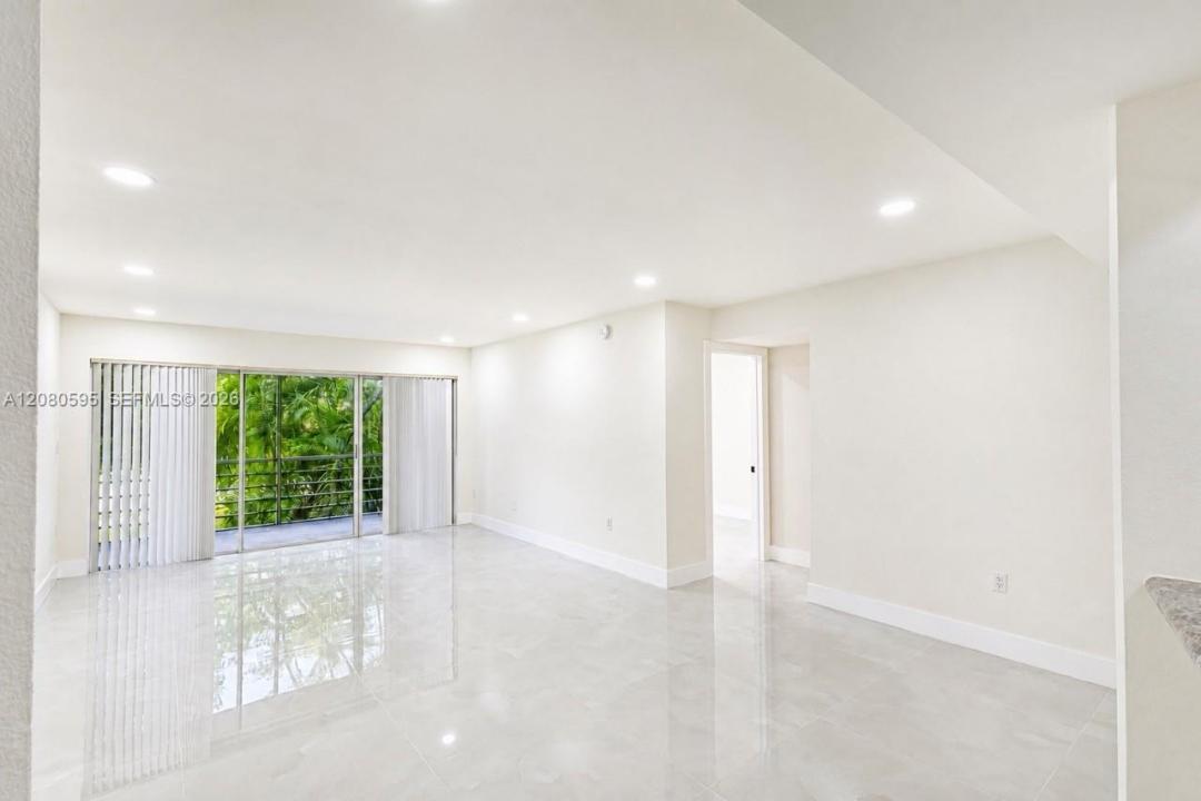4205 N University Dr 206, Sunrise, Florida 33351, USA