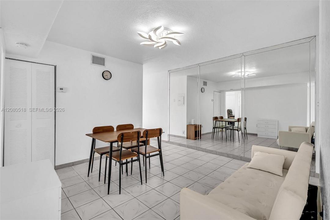 199 SW 12th Ave 313E, Miami, Florida 33130, Stati Uniti
