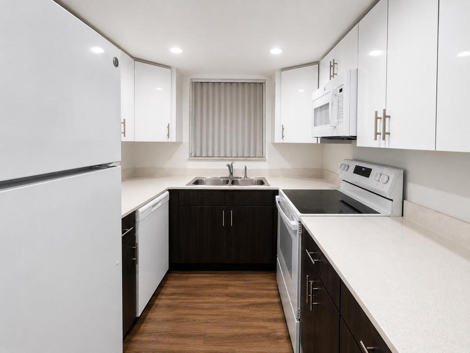 401 NW 34 Street 93-107, Pompano Beach, Florida 33064, Stati Uniti
