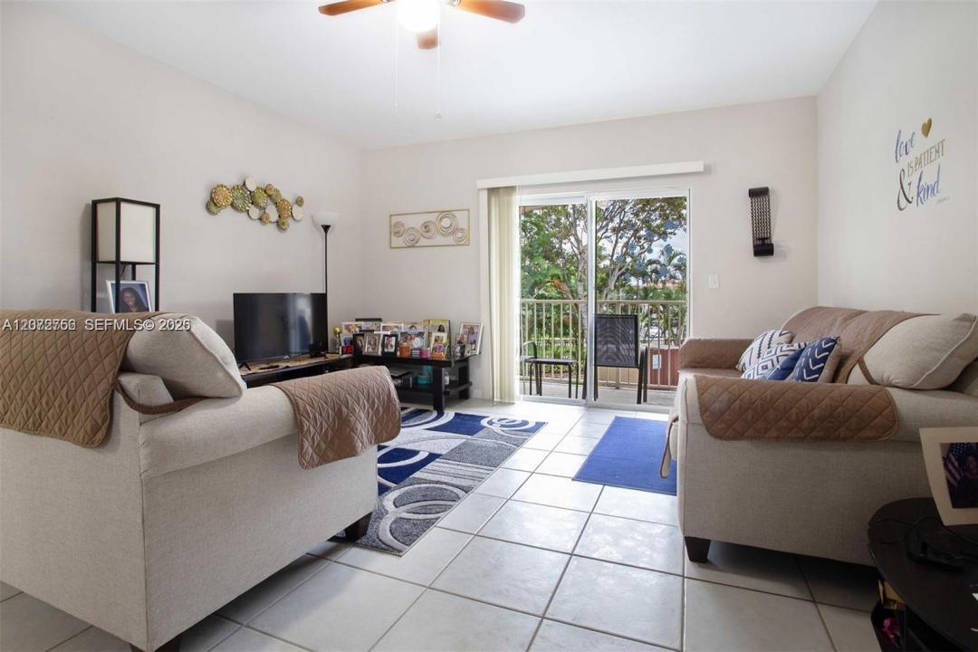 911 Hillcrest Ct 7, Hollywood, Florida 33021, Stati Uniti
