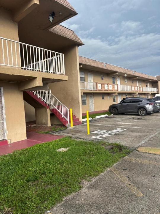 301 NW 177TH Street 128, Miami Gardens, Floride 33169, États-Unis