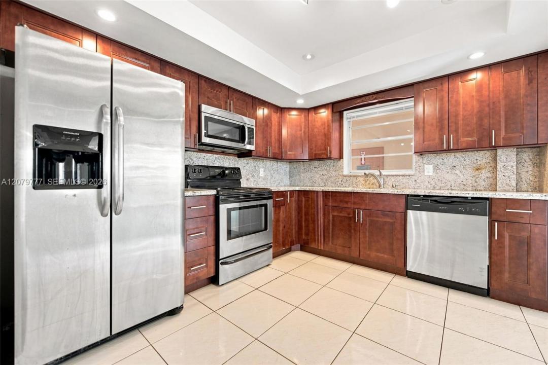 200 NE 12th Ave 1D, Hallandale Beach, Floride 33009, États-Unis