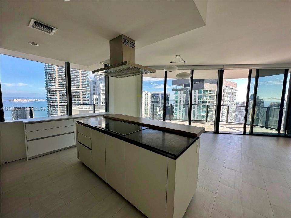 Miami, Florida 33131, USA