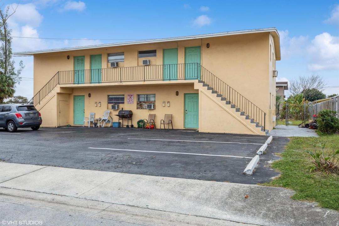 1521 W 21st Street 6, Riviera Beach, Florida 33404, USA
