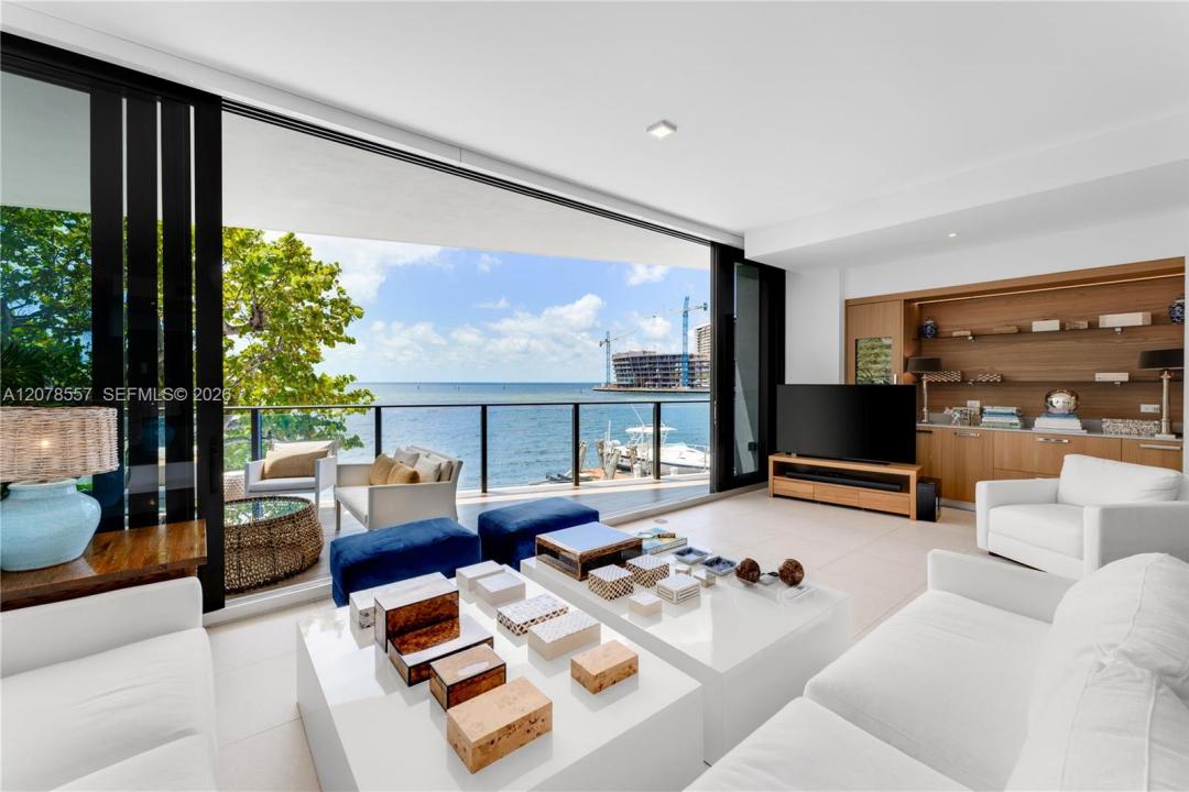 3581 E Glencoe Street 202, Miami, Floride 33133, États-Unis