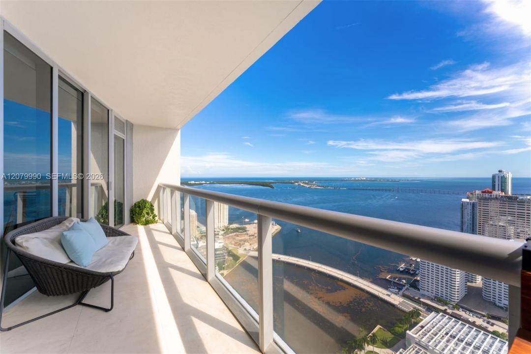 495 Brickell Ave 4709, Miami, Florida 33131, USA
