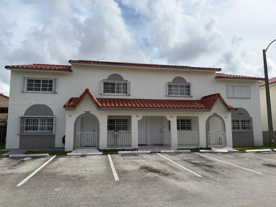 7797 W 29th Ln 201-32, Hialeah, Florida 33018, Stati Uniti