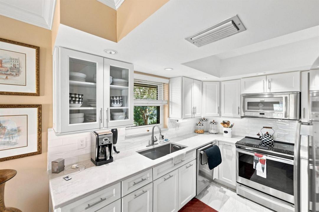 330 SW South River Drive 207, Stuart, Florida 34997, Stati Uniti
