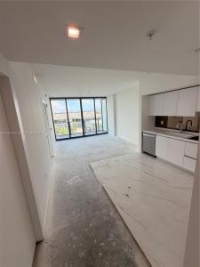 1170 E Hallandale Beach 403, Hallandale Beach, Florida 33009, USA