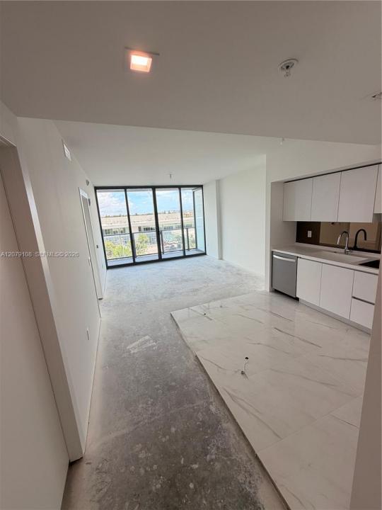 1170 E Hallandale Beach 403, Hallandale Beach, Florida 33009, Stati Uniti