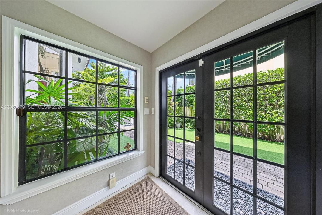 596 Fernwood Rd B, Key Biscayne, Florida 33149, USA
