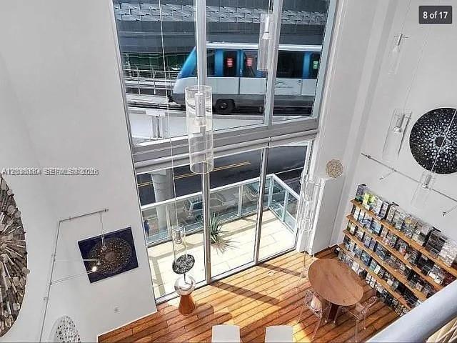 1050 Brickell Ave 208, Miami, Florida 33131, Stati Uniti