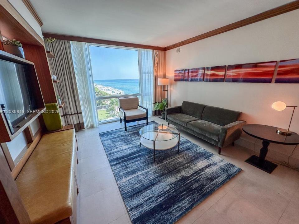 6801 Collins Ave 815 (door number), Miami Beach, Floride 33141, États-Unis