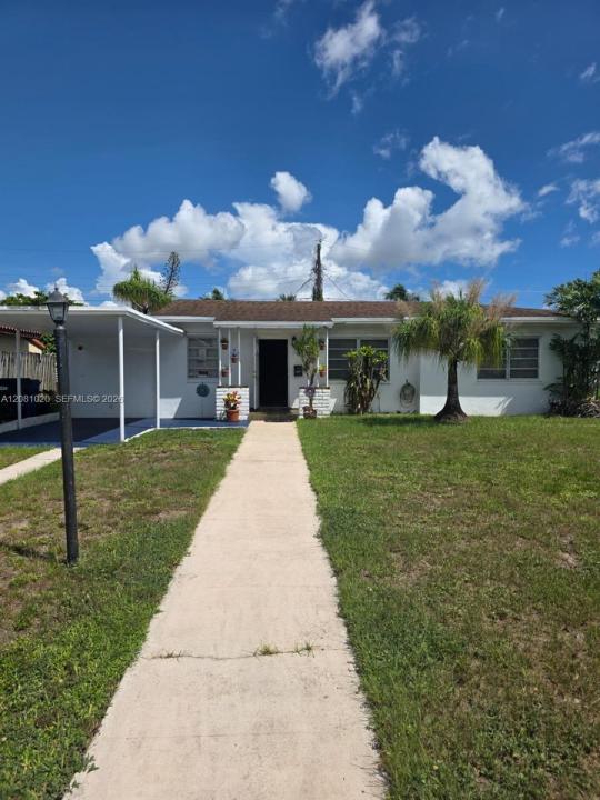 921 NE 163rd St, North Miami Beach, Floride 33162, États-Unis