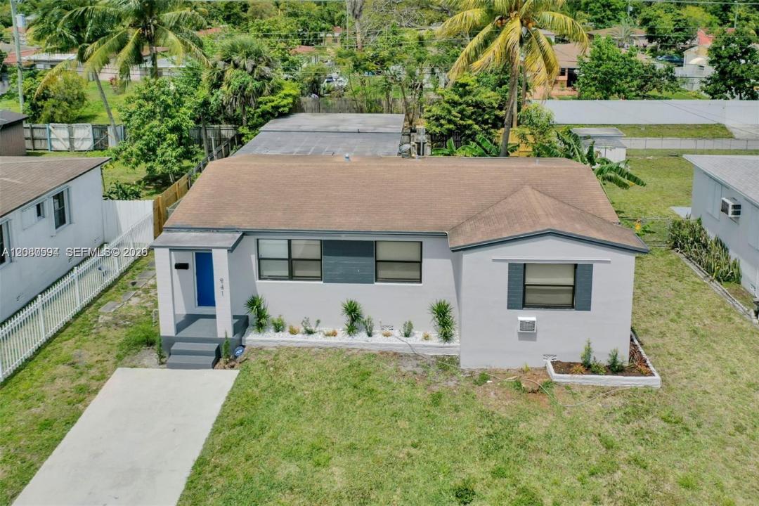 941 NE 155th Ter, North Miami Beach, Floryda 33162, USA