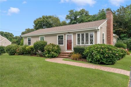 66 Berry Lane, Bristol, Rhode Island 02809, USA